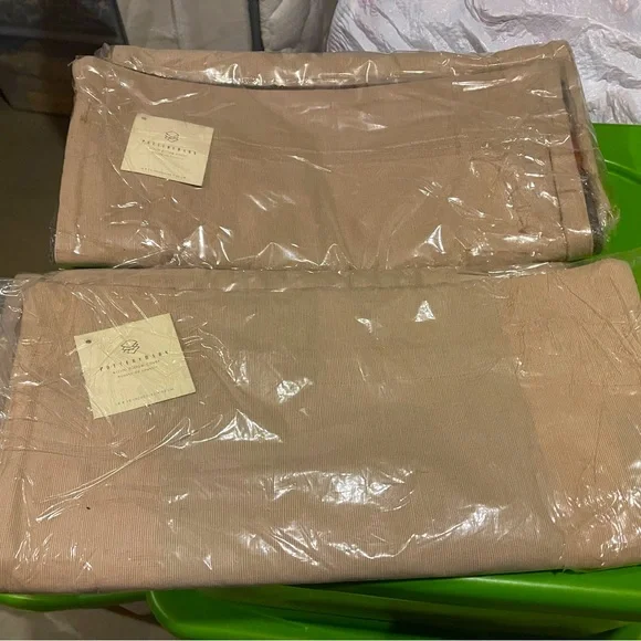 RARE! New Pottery Barn SW Tribal Kilim Pillow Cover, 18” #4 - Picture 2 of 7